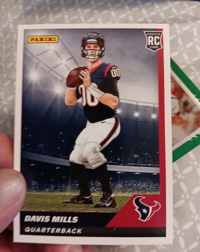 2021 Panini #00 Davis Mills — front
