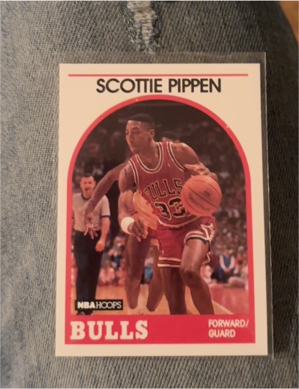 1989-90 NBA Hoops #244 Scottie Pippen — front