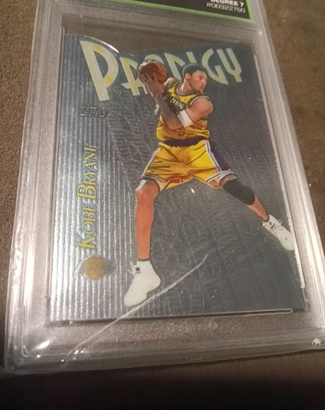 1999-00 Topps Prodigy #PR4 Kobe Bryant — front