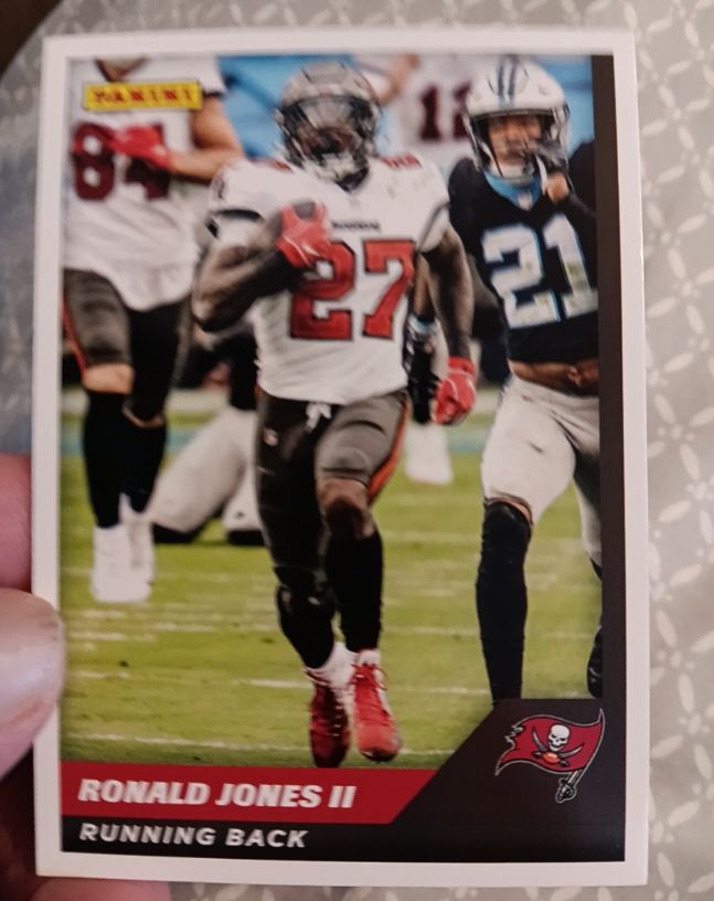 2021 Panini #25 Ronald Jones II — front