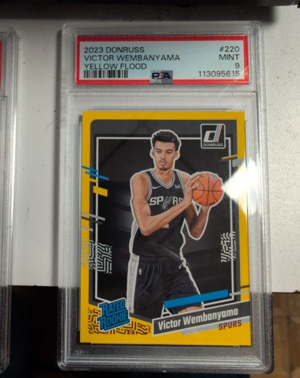 2023 Donruss #220 Victor Wembanyama Yellow Flood — front