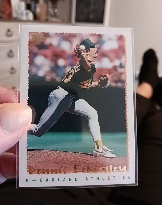 1995 Topps #45 Dennis Eckersley — front