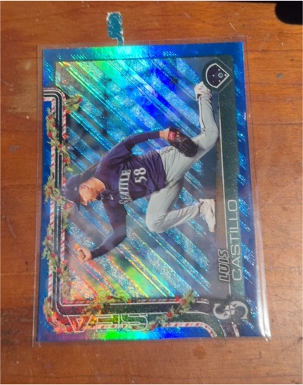 2025 Topps Holiday #H152 Luis Castillo — front