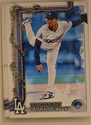 2025 Topps Holiday #H159 Yoshinobu Yamamoto — front