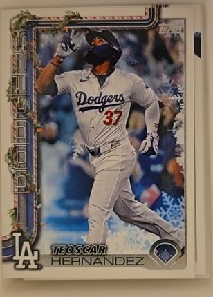 2025 Topps Holiday #H164 Teoscar Hernández — front