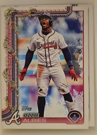 2025 Topps Holiday #H36 Ozzie Albies — front
