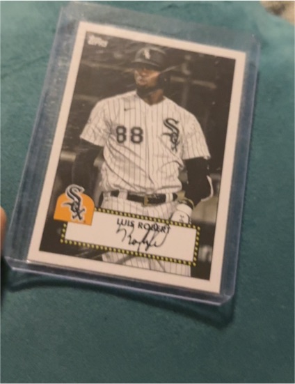 2021 Topps Series 1 1952 Redux #T52-19 Luis Robert — front