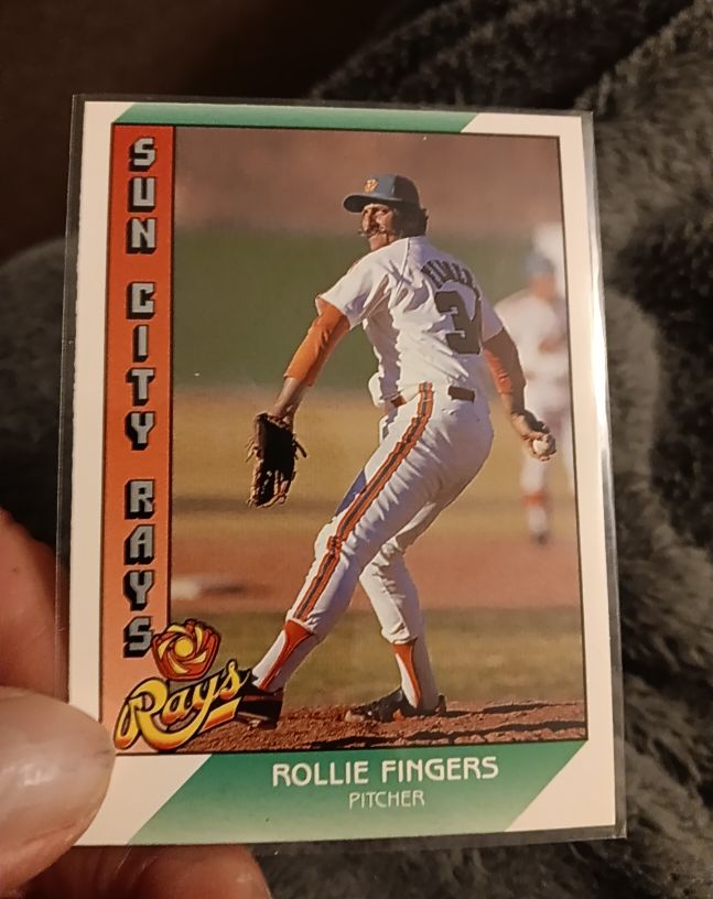 1989 Sun City Rays Rollie Fingers — front