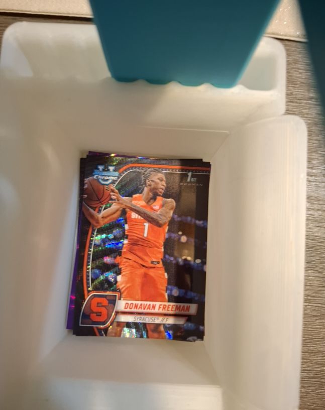 2025 Bowman University Chrome #21 Donavan Freeman — front