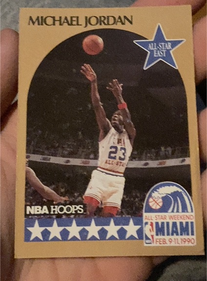 1990 NBA Hoops #5 Michael Jordan — front