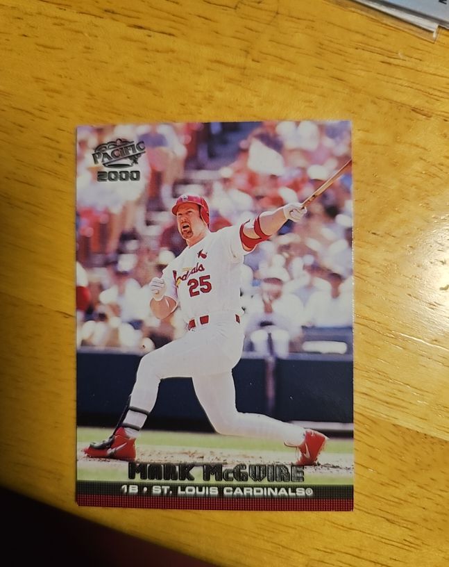 2000 Pacific #356 Mark McGwire — front