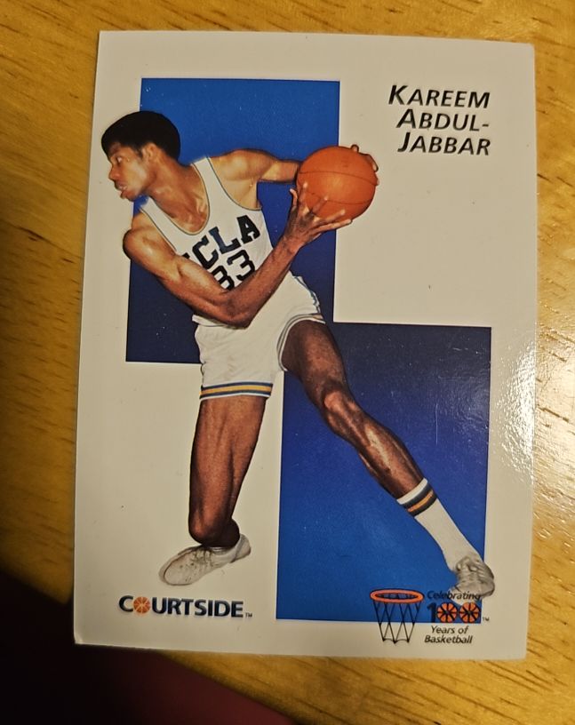 1992 Courtside Flashback #18 Kareem Abdul-Jabbar — front