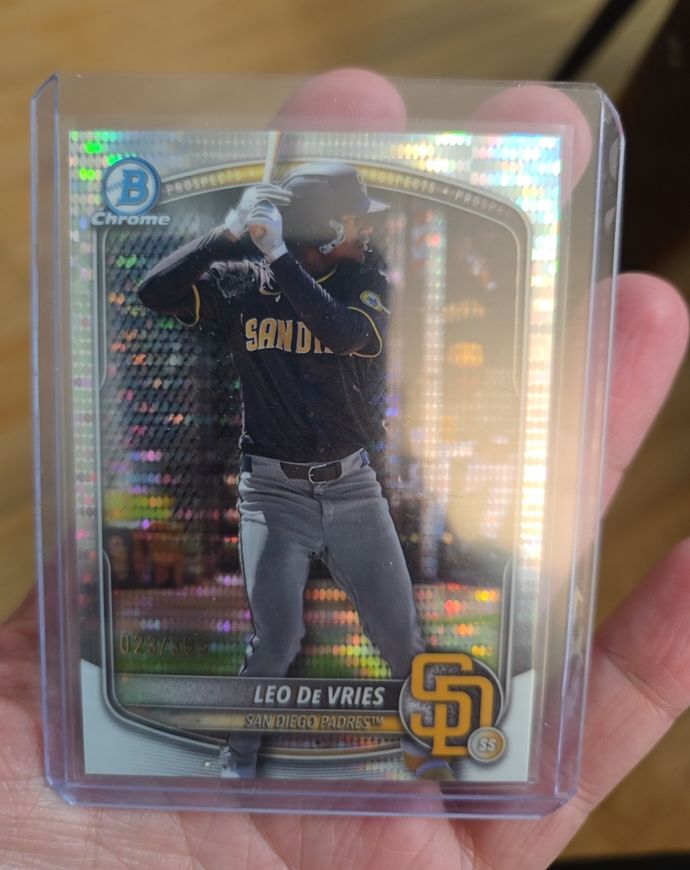2025 Bowman Chrome #BCP-204 Leo De Vries — front
