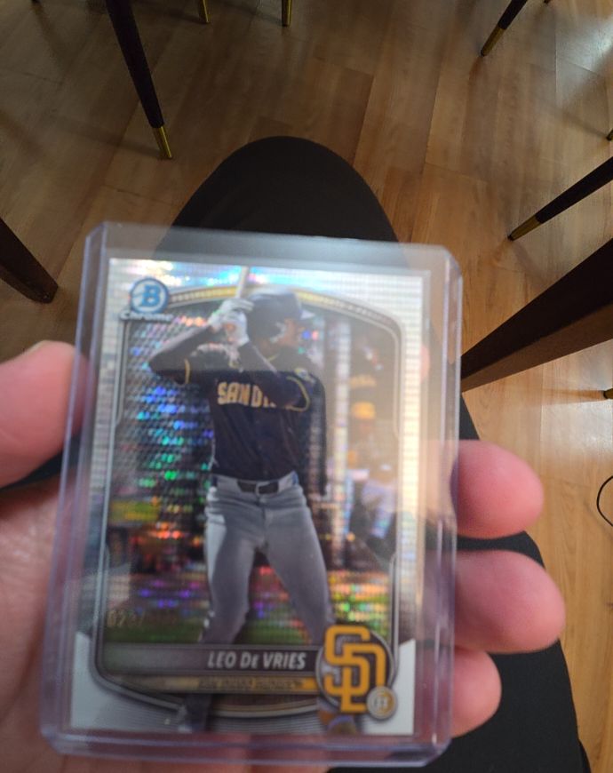 2025 Bowman Chrome Prospects #BCP-204 Leo De Vries — front