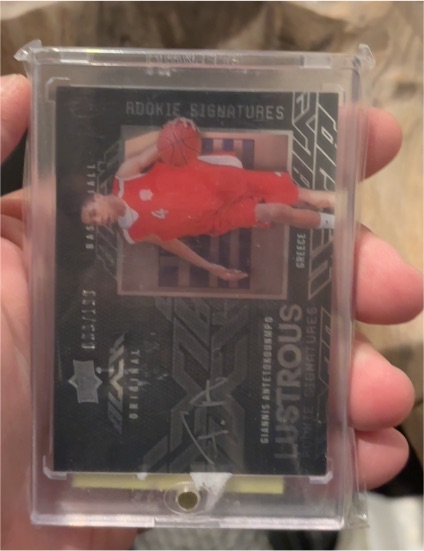 2013 Upper Deck Black Lustrous Rookie Signatures Giannis Antetokounmpo — front