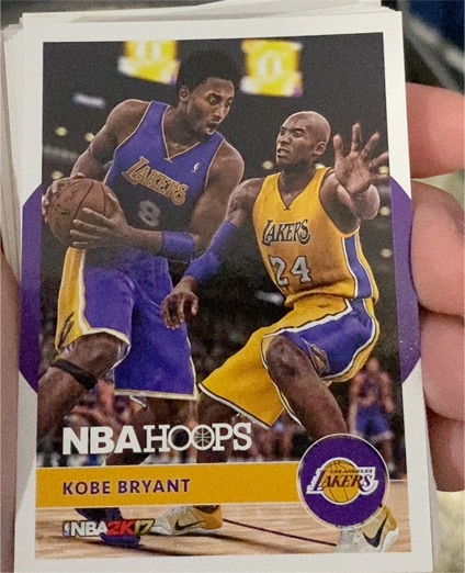 2016-17 Panini NBA Hoops #19 Kobe Bryant — front