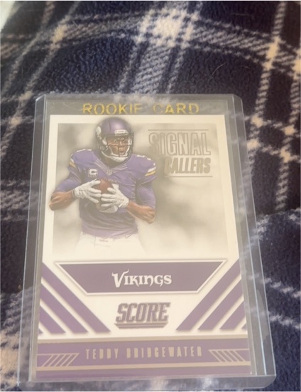 2016 Panini Score #14 Teddy Bridgewater Signal Callers — front