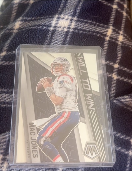 2022 Panini Mosaic #WW-13 Mac Jones Will to Win — front