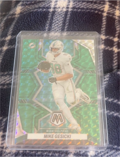 2022 Panini Mosaic #88 Mike Gesicki — front