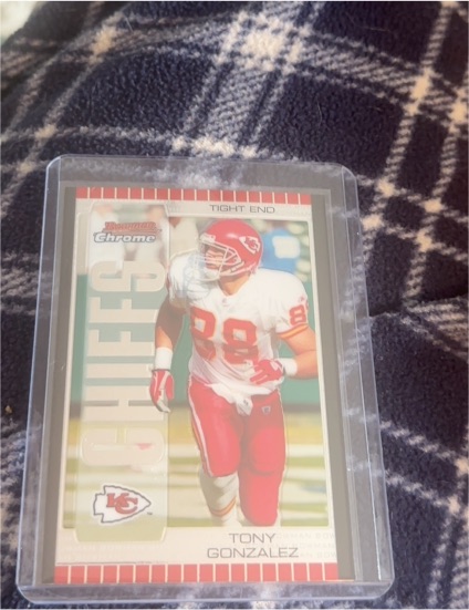 2005 Bowman Chrome #48 Tony Gonzalez — front