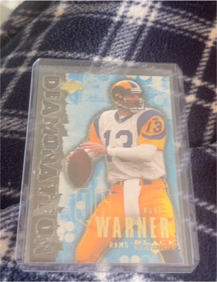 2000 Upper Deck Black Diamond #D4 Kurt Warner — front
