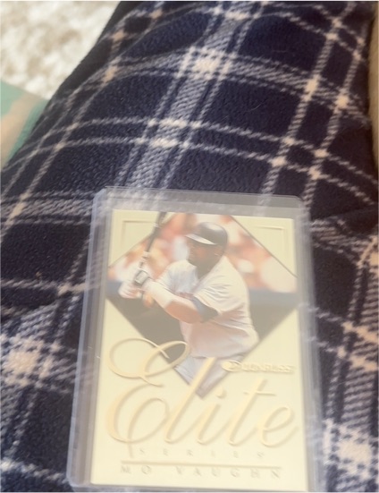 1998 Donruss Elite #17 Mo Vaughn — front