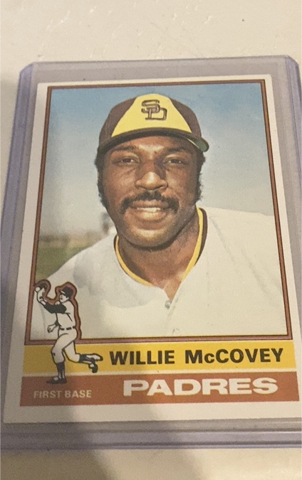1976 Topps #520 Willie McCovey — front