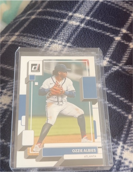 2022 Donruss #197 Ozzie Albies — front