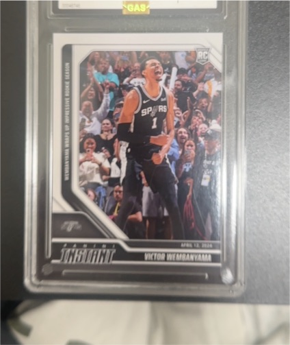 2023-24 Panini Instant #1 Victor Wembanyama Rookie Card — front