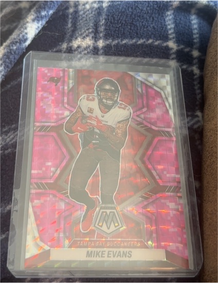 2022 Panini Mosaic #184 Mike Evans — front