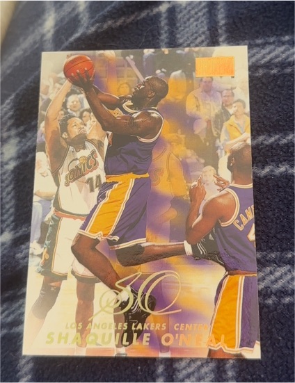 1998-99 SkyBox Premium #21 Shaquille O'Neal — front