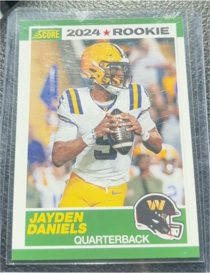 2024 Panini Score #2 Jayden Daniels — front