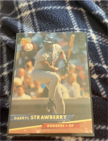 1993 Fleer Ultra #406 Darryl Strawberry — front