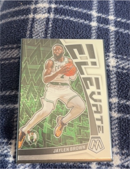 2022-23 Panini Mosaic #25 Jaylen Brown Elevate — front