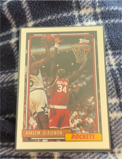 1992-93 Topps #337 Hakeem Olajuwon — front