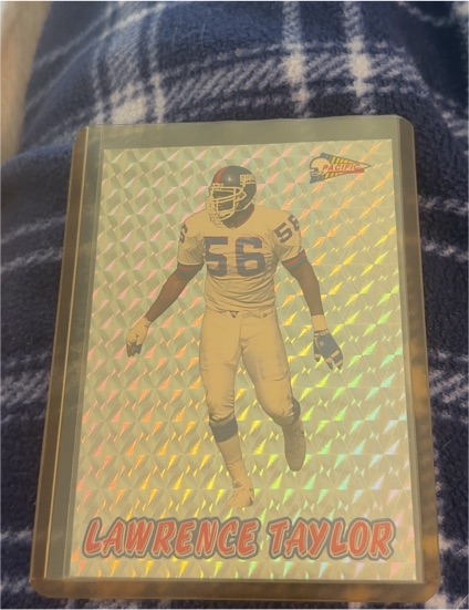 1993 Pacific Prisms #56 Lawrence Taylor — front