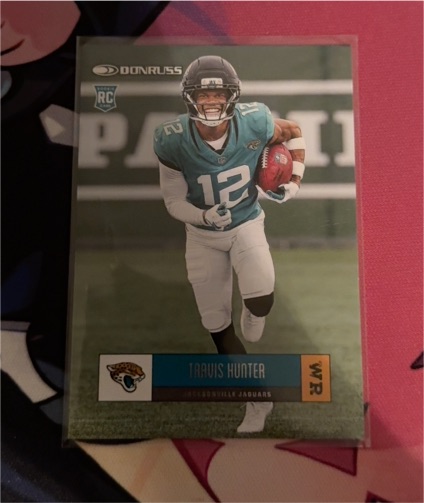 2025 Panini Donruss Retro 2005 #R05-TVH Travis Hunter — front