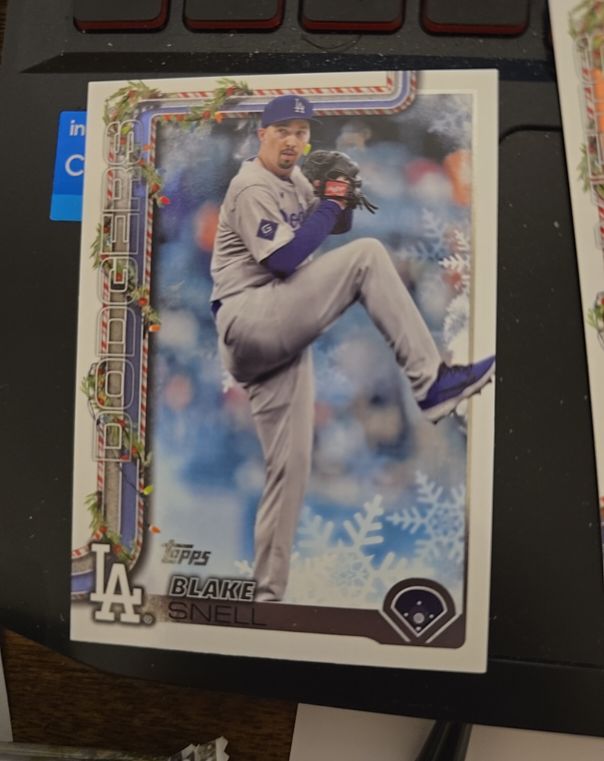 2025 Topps Holiday #H135 Blake Snell — front