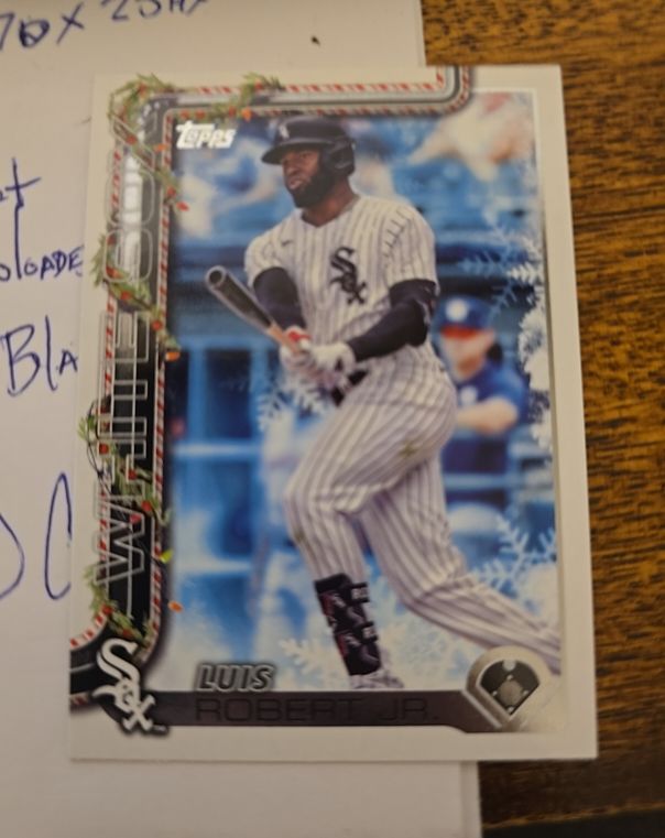 2025 Topps Holiday #H117 Luis Robert Jr. — front