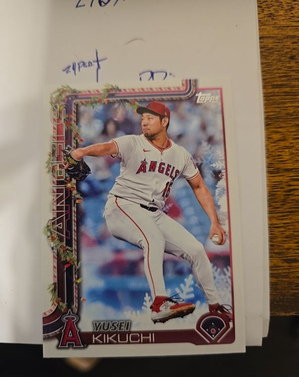 2025 Topps Holiday #H59 Yusei Kikuchi — front