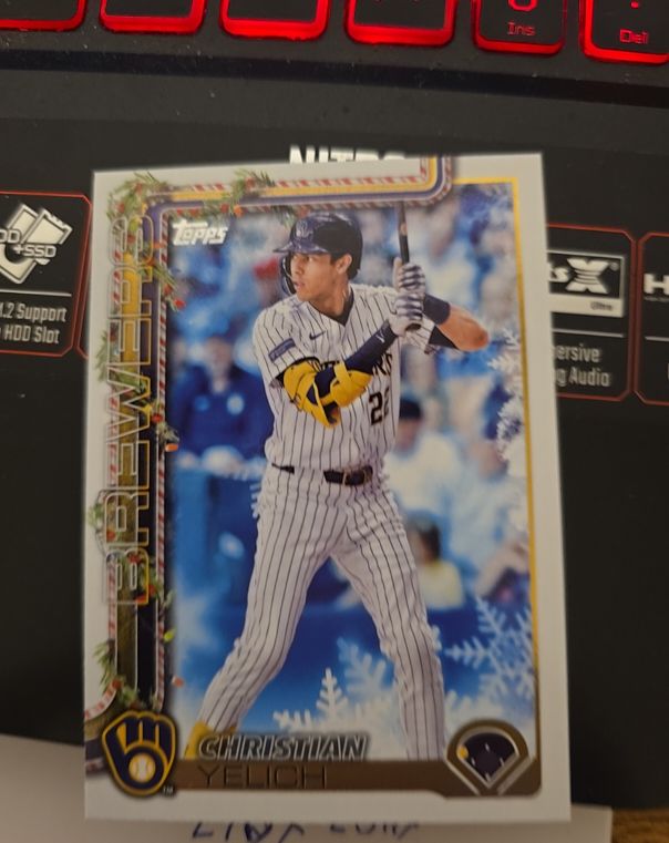 2025 Topps Holiday #H144 Christian Yelich — front