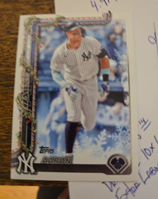 2025 Topps Holiday #H161 Aaron Judge — front