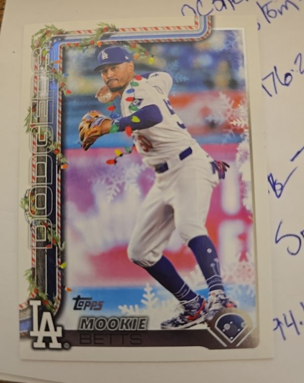 2025 Topps Holiday #H52 Mookie Betts — front