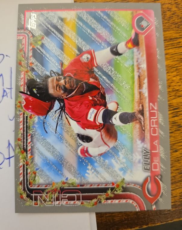 2025 Topps Holiday #H97 Elly De La Cruz — front