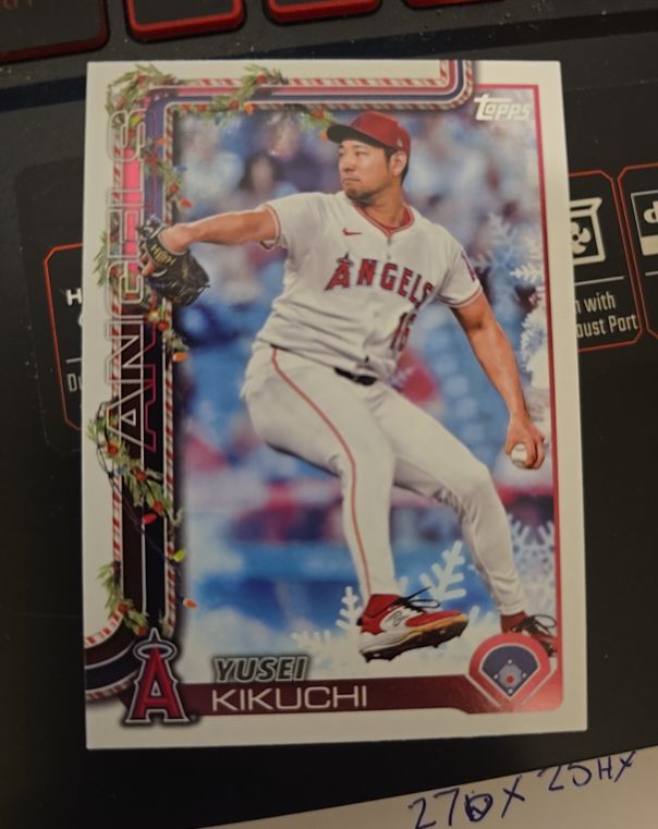 2025 Topps Holiday Silver Glitter Metallic #H59 Yusei Kikuchi — front