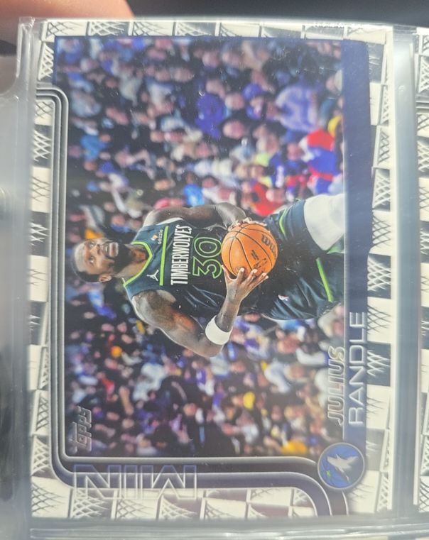 2025-26 Topps #110 Julius Randle — front