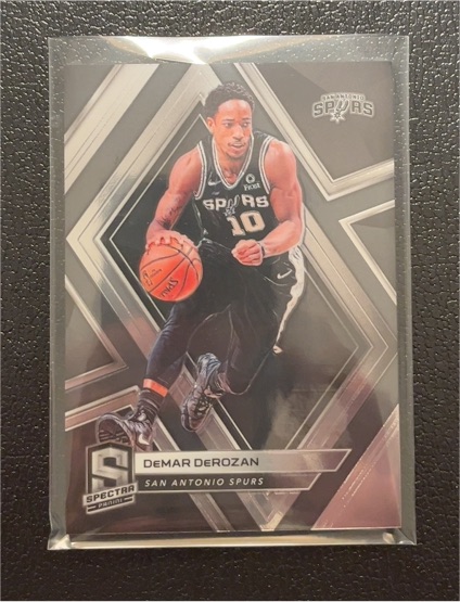 2018-19 Panini Spectra #10 DeMar DeRozan — front
