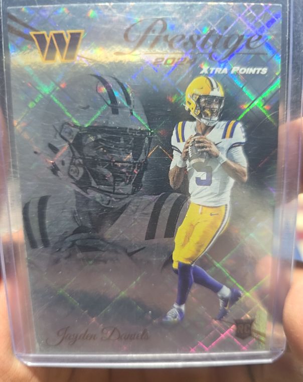 2024 Panini Prestige #302 Jayden Daniels — front