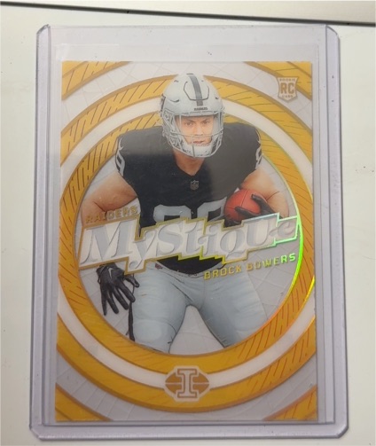 2024 Panini Illusions #7 Brock Bowers Mystique Rookie — front