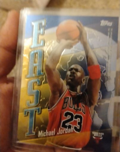 1998 Topps East West #EW5 Michael Jordan — front